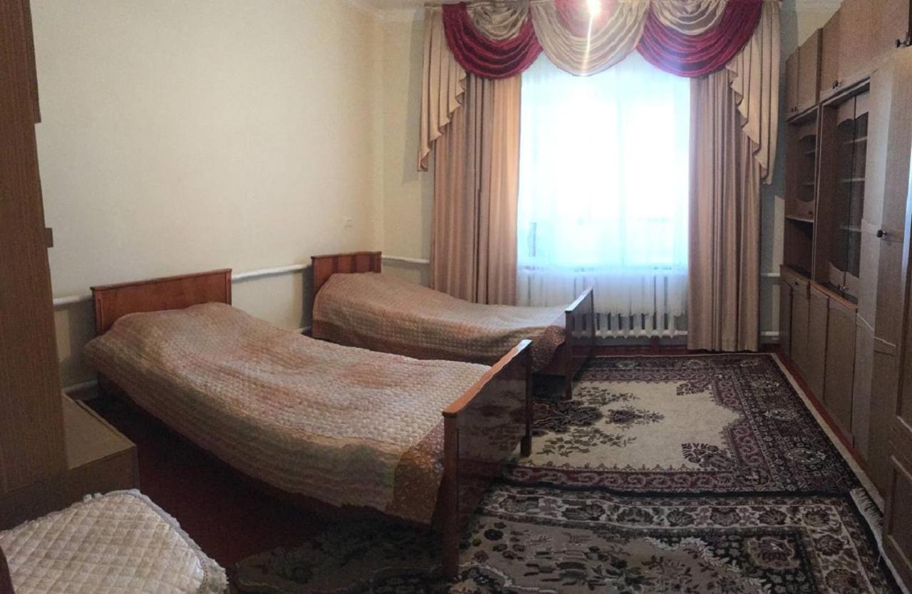 Welcome Guest House Tokmok Luaran gambar